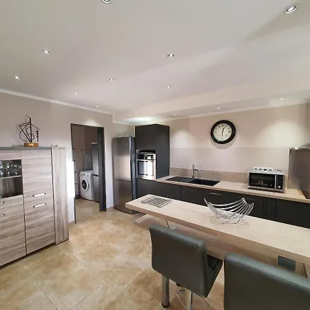 Piovanacce - T3 Avec Pisicne Privee 10min De Saint-florent Apartamento *